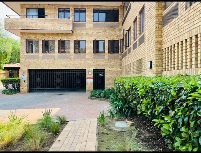 367M² OFFICE TO LET IN VORNA VALLEY